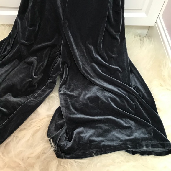 Chelsea28 Velvet Culotte Jumpsuit - Picture 4 of 8